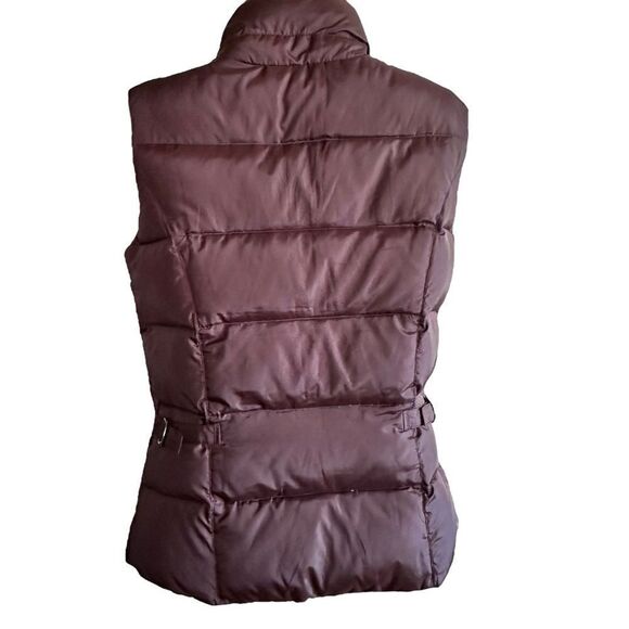 Eddie Bauer ~ Plum Goose Down Puffer Vest ~ Size Small ~ interior zipped pocket - Picture 2 of 13